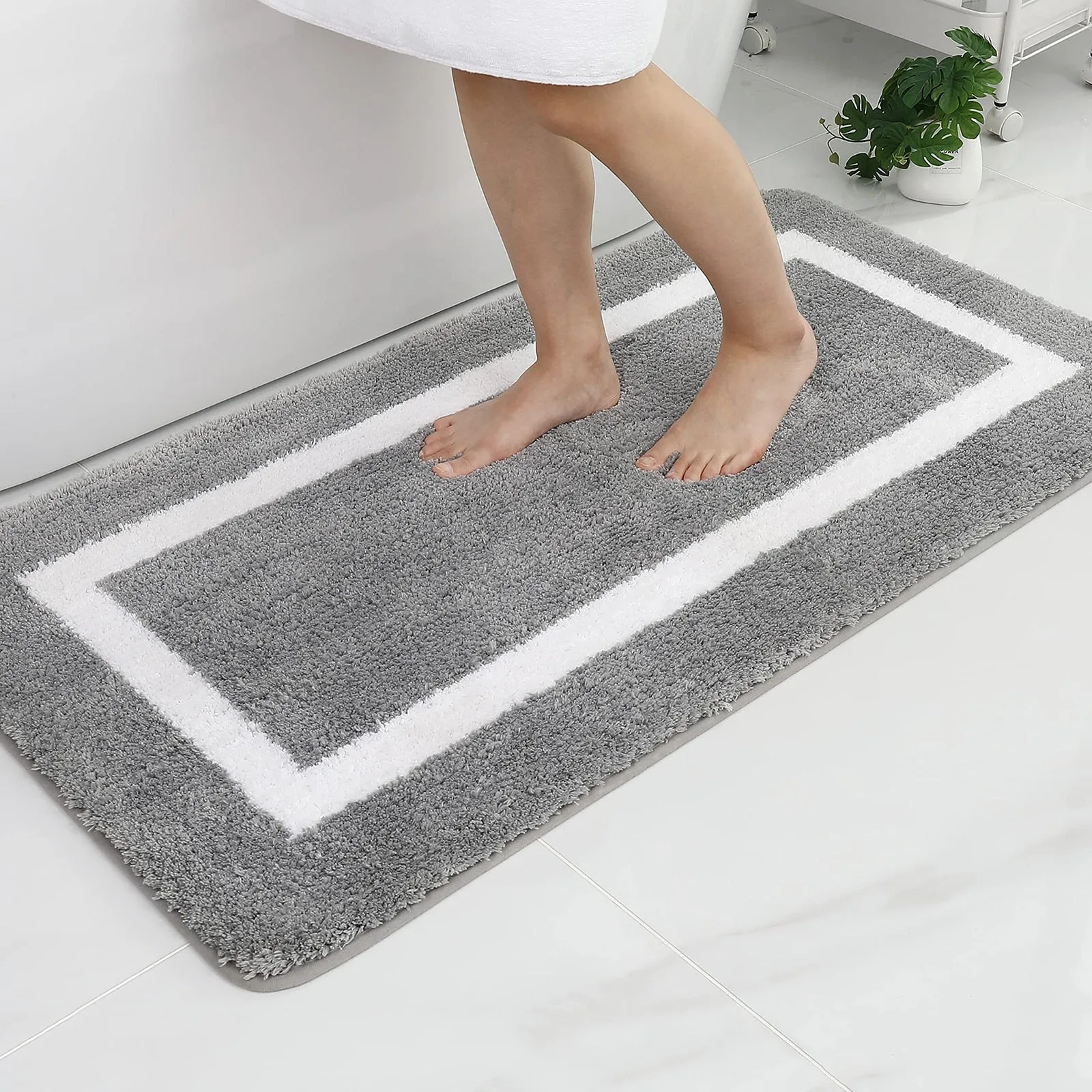 Absorbent Soft and Plush Bath Mat