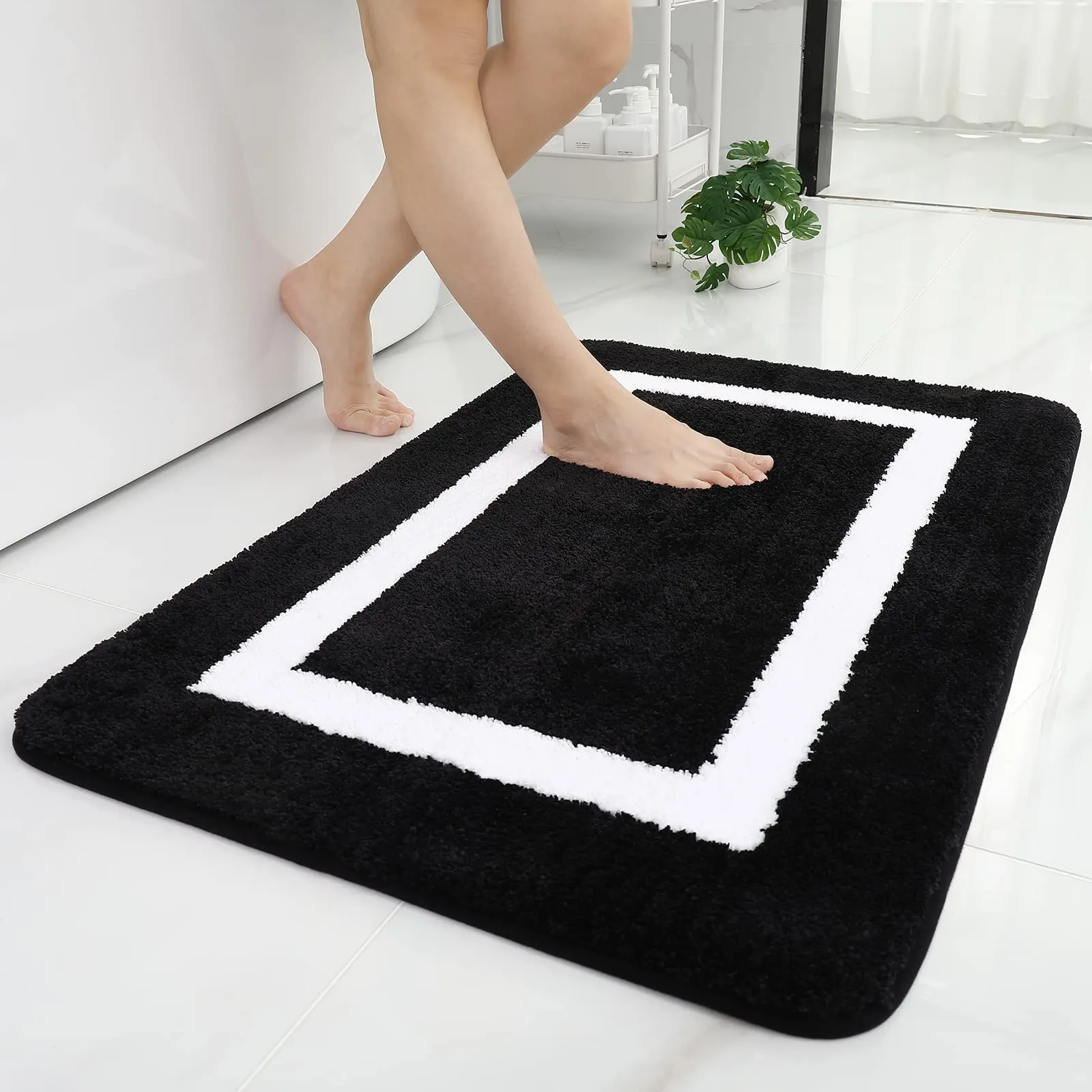 Absorbent Soft and Plush Bath Mat