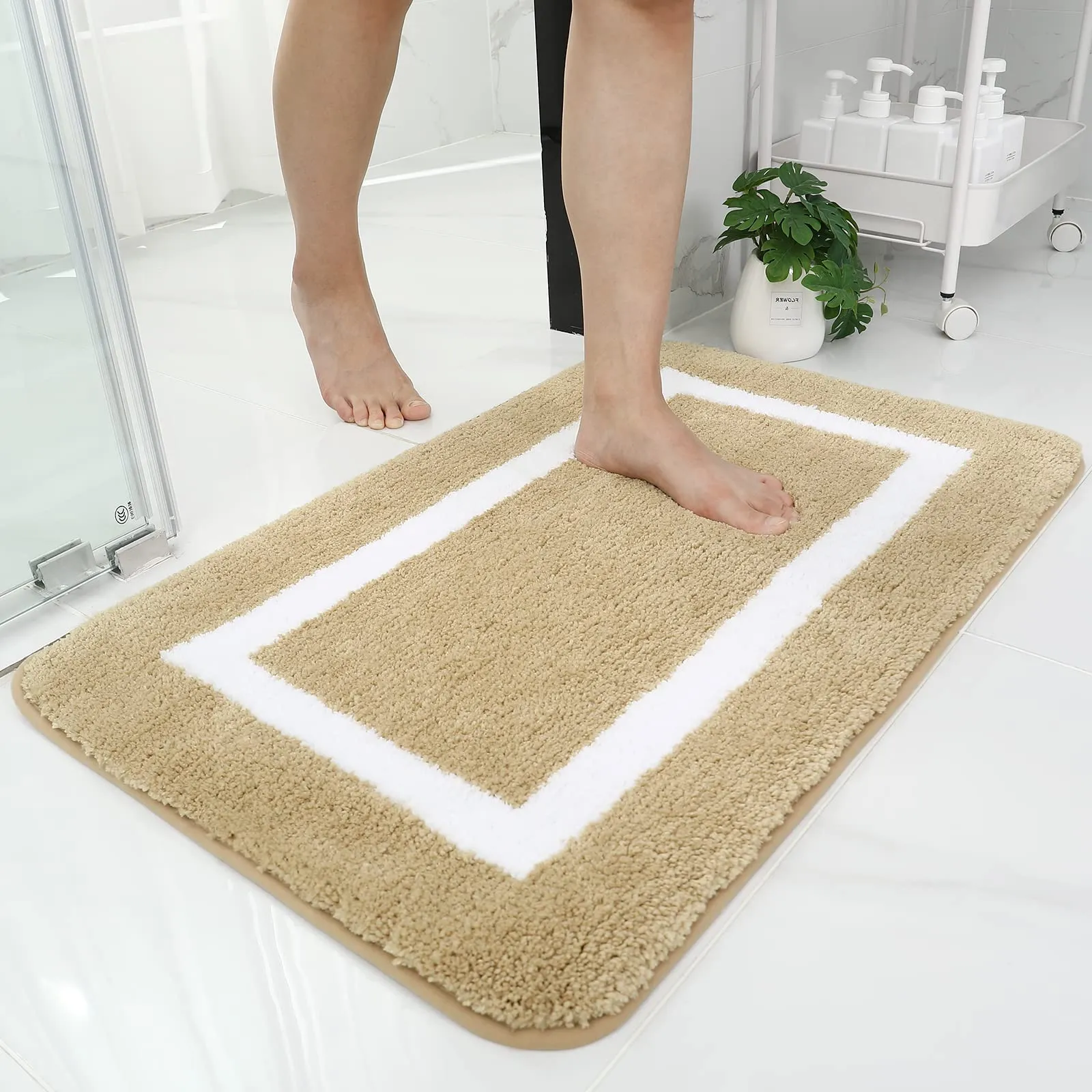 Absorbent Soft and Plush Bath Mat