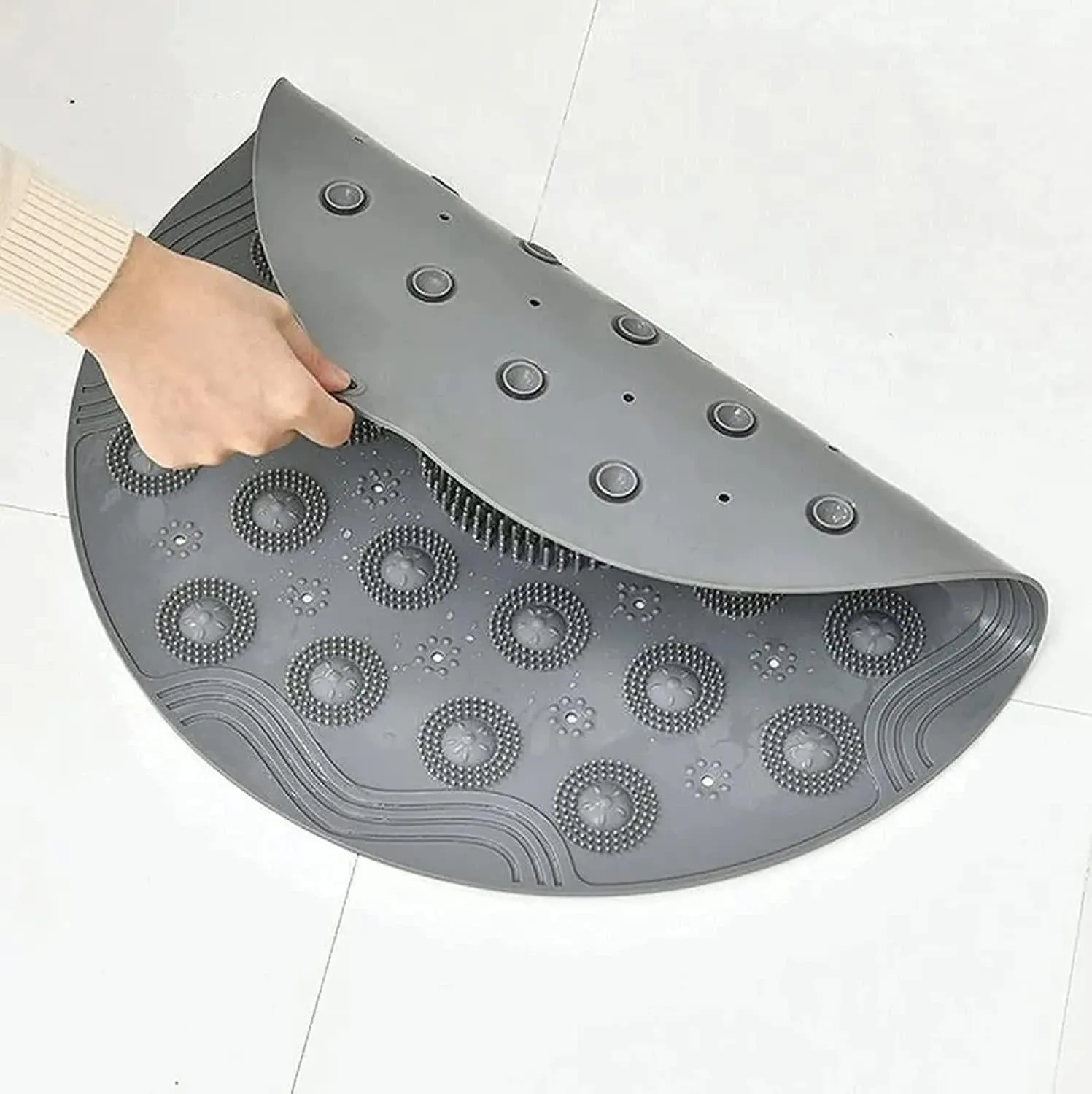 (Buy 1 Get 1 Free) Round Shape Non-Slip Bath Mat (36 CMS Diameter)