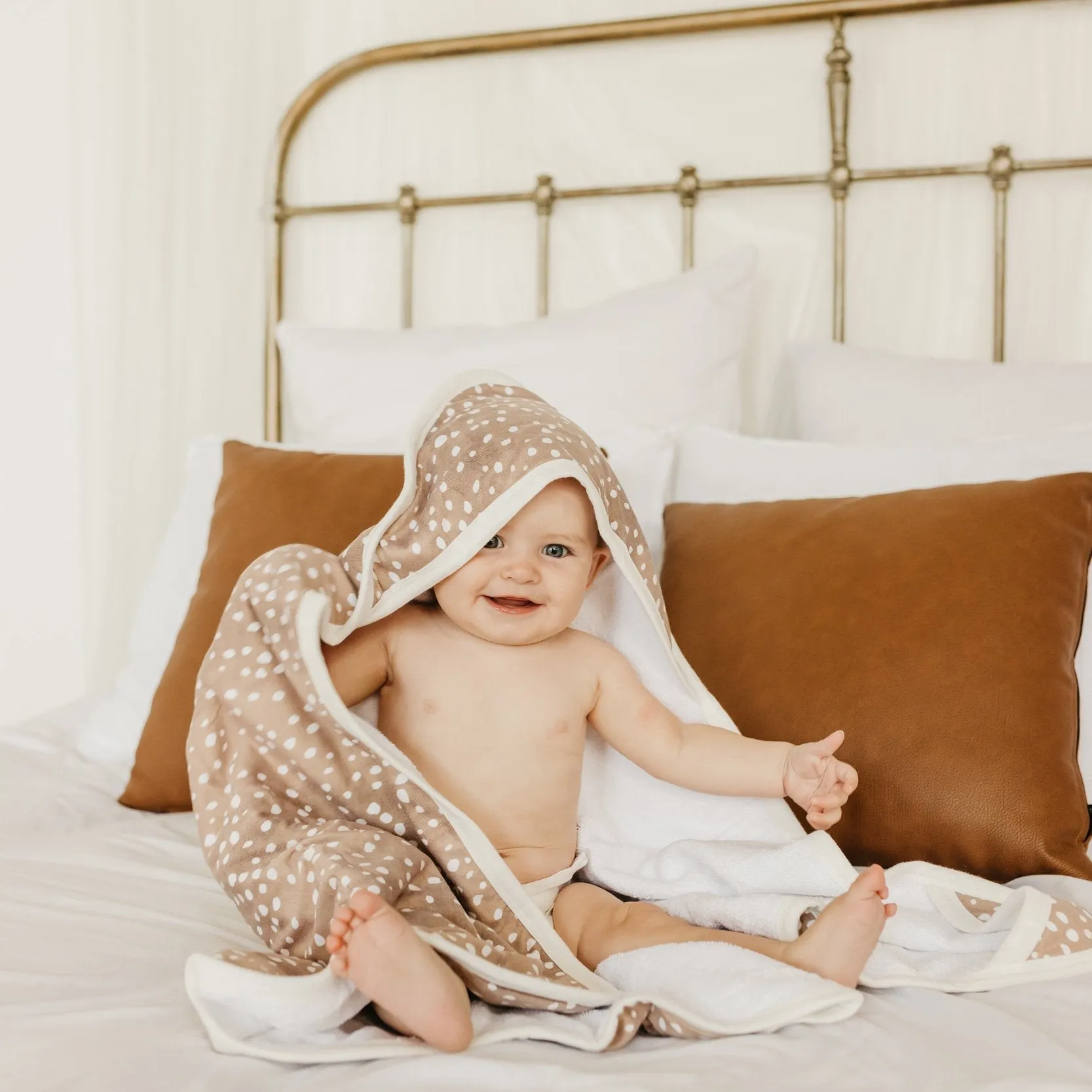 Copper Pearl Premium Knit Hooded Towel | Fawn