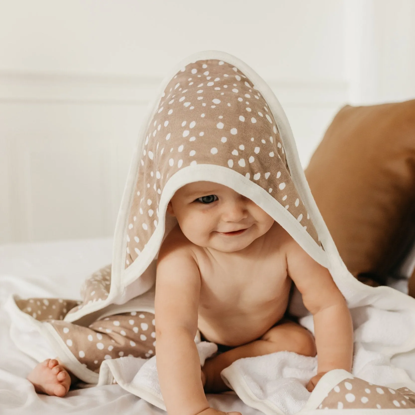 Copper Pearl Premium Knit Hooded Towel | Fawn