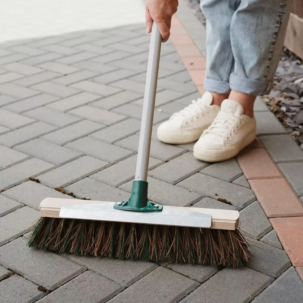 Gardman Ultimate Broom & Scraper