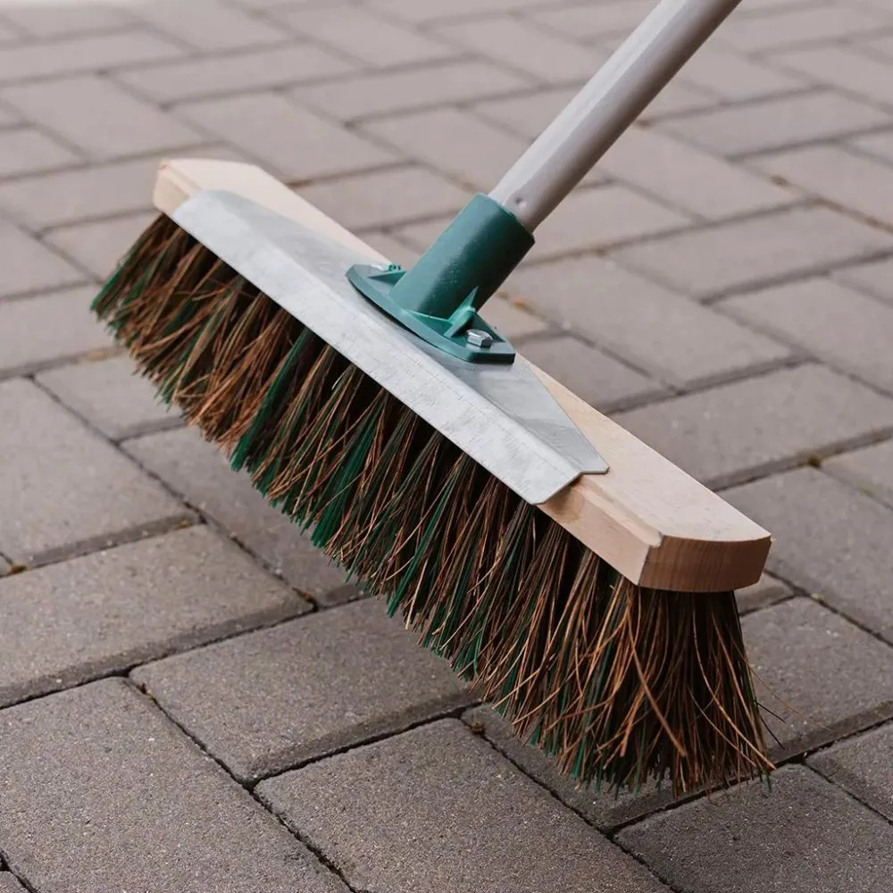 Gardman Ultimate Broom & Scraper